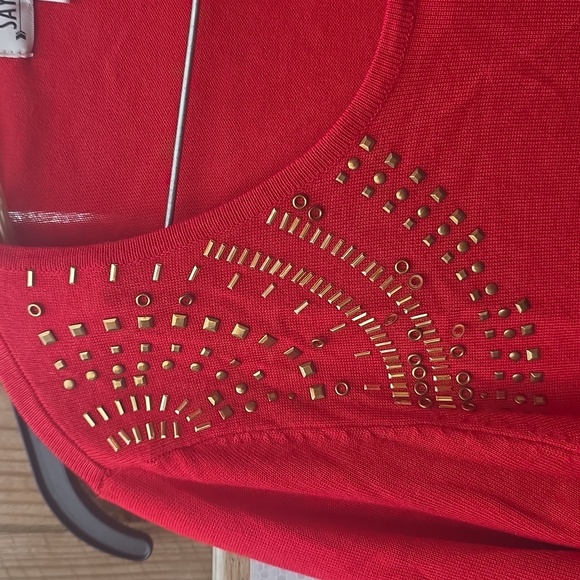 Red Tunic - Picture 2 of 5